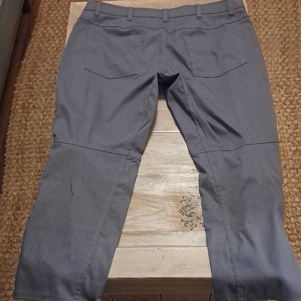 Under Armour Gray Chinos Versatile Cotton-Blend - Picture 4 of 4